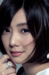 矢作梓（仓科加奈饰演）