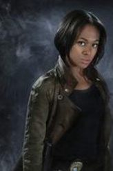 Abbie Mills（妮可儿·贝海尔饰演）