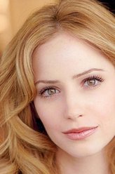 Kat（杰米·雷·纽曼饰演）