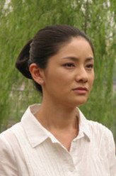 唐秋燕（胡可饰演）