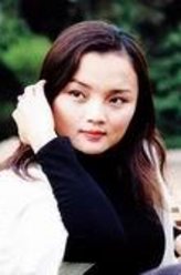 李秋天（杨珊珊饰演）