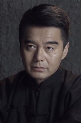 曾楚南（许亚军饰演）