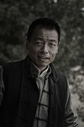 杨树生（王挺饰演）