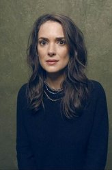 Joyce Byers（薇诺娜·瑞德饰演）