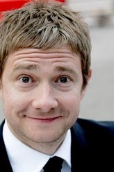 约翰·/H·华生（马丁·弗里曼饰演）