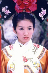 小燕子（黄奕饰演）