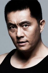 黄英权（常戎饰演）