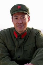 林彬（辛柏青饰演）