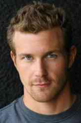 Jeremy Caner（乔什·凯利饰演）