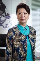 路宇红（金燕玲饰演）