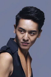 聂兴（洛桑念扎饰演）