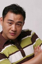 白小雄（朱家三饰演）