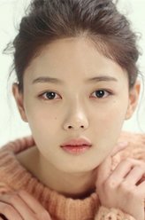 金裕贞（金裕贞饰演）