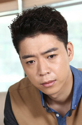 高长海（谢帅饰演）