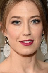 Nora Durst（凯莉·库恩饰演）