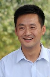 马立本（李坤霖饰演）