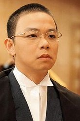 年有富（林子善饰演）