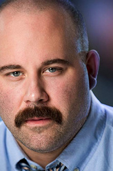 Agent Repairman（罗伯特·沃克·布兰乔德饰演）