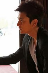 霍耀庭（贾乃亮饰演）