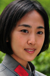 贺子珍（吴紫彤饰演）