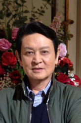 洞井（姬麒麟饰演）