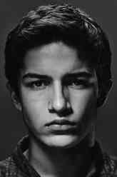 M.K（阿拉米斯·奈特饰演）