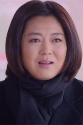 九九（王茜华饰演）