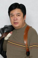 史杰（张潮饰演）
