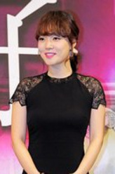 崔秀景（柯得熙饰演）