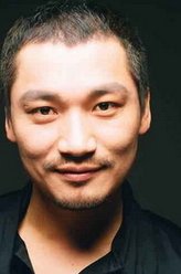 陈永寿（赵在允饰演）