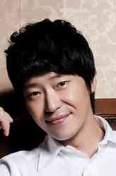 赵贤敏（严基俊饰演）