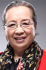 李母（李明启饰演）