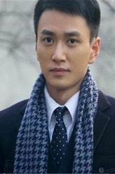 梁云楚（王仁君饰演）