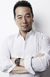 洛天（张晨光饰演）