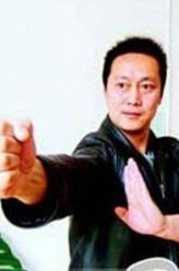 卓一航（原文庆饰演）