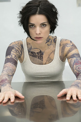 Jane Doe（杰米·亚历山大饰演）