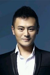 魏耀扬（李解饰演）