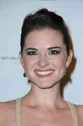 April Kepner（莎拉·德鲁饰演）