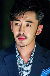 司徒祎（李雅男饰演）