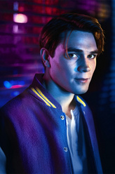 Archie Andrews（K·J·阿帕饰演）