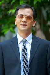 赖亚洲（陈创饰演）