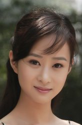 伍芳梅（韩烨饰演）