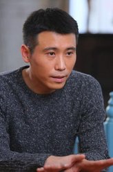 王朝晖（李乃文饰演）