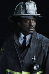 Wallace Boden（伊默恩·沃克饰演）