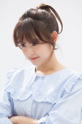 崔爱拉（金智媛饰演）