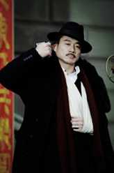 赵天龙（丁海峰饰演）