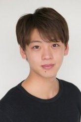 竹内涼真（竹内涼真饰演）