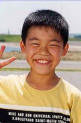 真锅由介（松川尚瑠辉饰演）