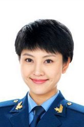 小　梅（刘思言饰演）
