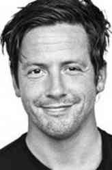 Steven（罗斯·麦克科尔饰演）